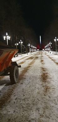 22 КДМ с песко-соляной смесью и реагентом вышли в ночь на дороги Иванова